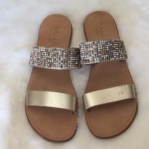 BAHÍA made un Italy golden sandals